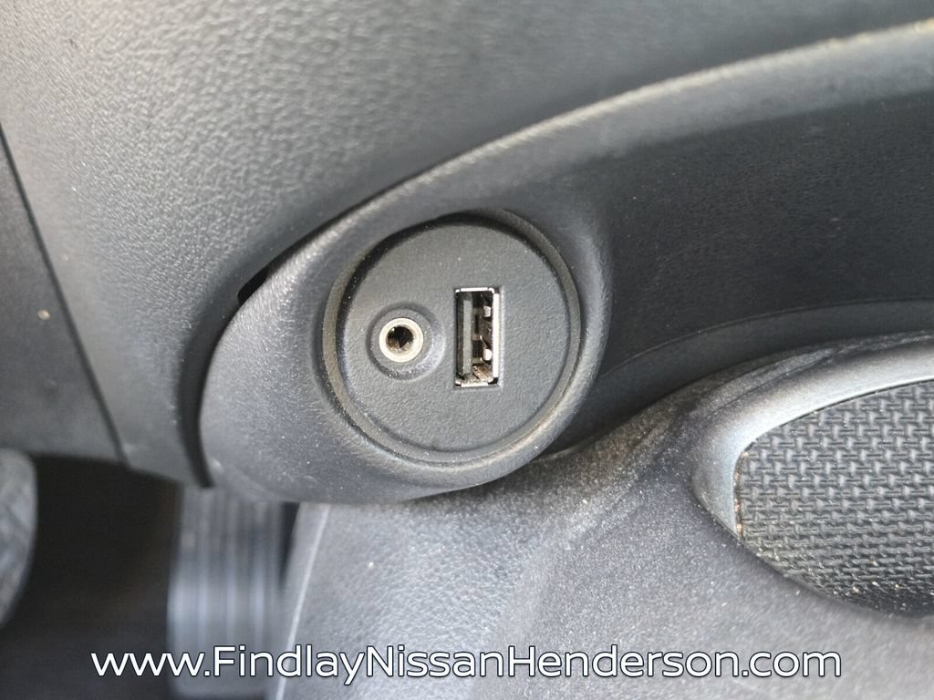 Used 2017 Nissan Juke S FWD image 28