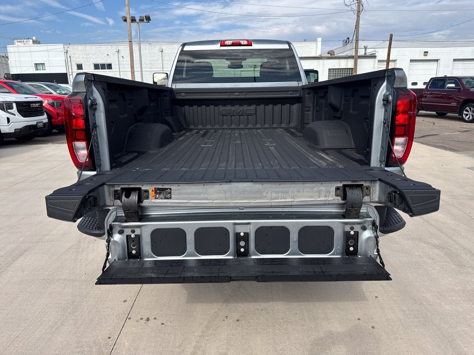 New 2026 GMC Sierra 2500 SLE AWD/4WD image 26