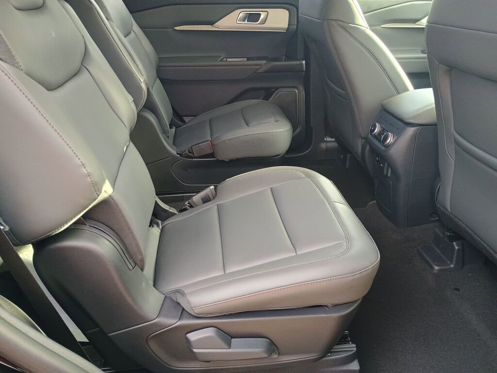 New 2026 Ford Explorer Active image 24