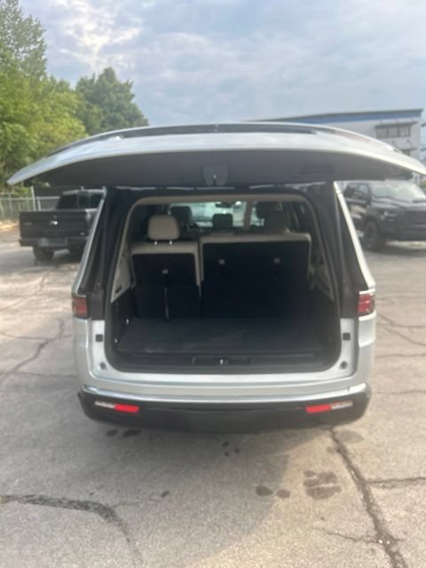Used 2024 Jeep Wagoneer 4WD w/ Premium Group I image 34