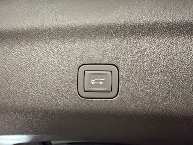 New 2026 GMC Yukon AT4 Ultimate AWD/4WD image 9