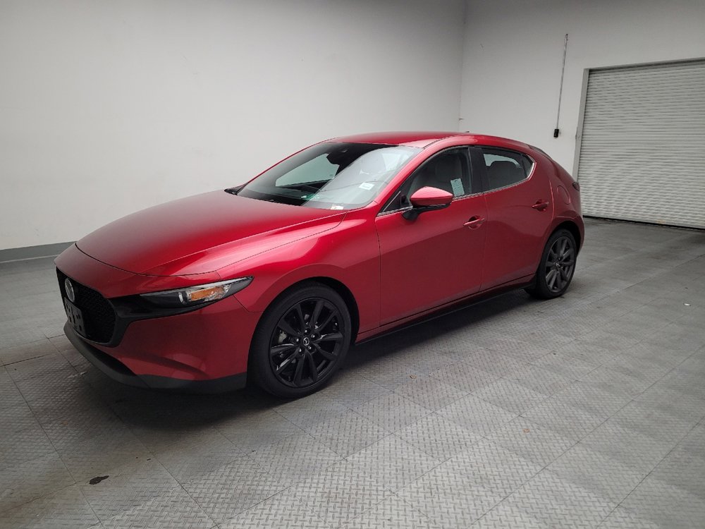 Used 2020 MAZDA MAZDA3 Hatchback w/ Preferred Package FWD image 2