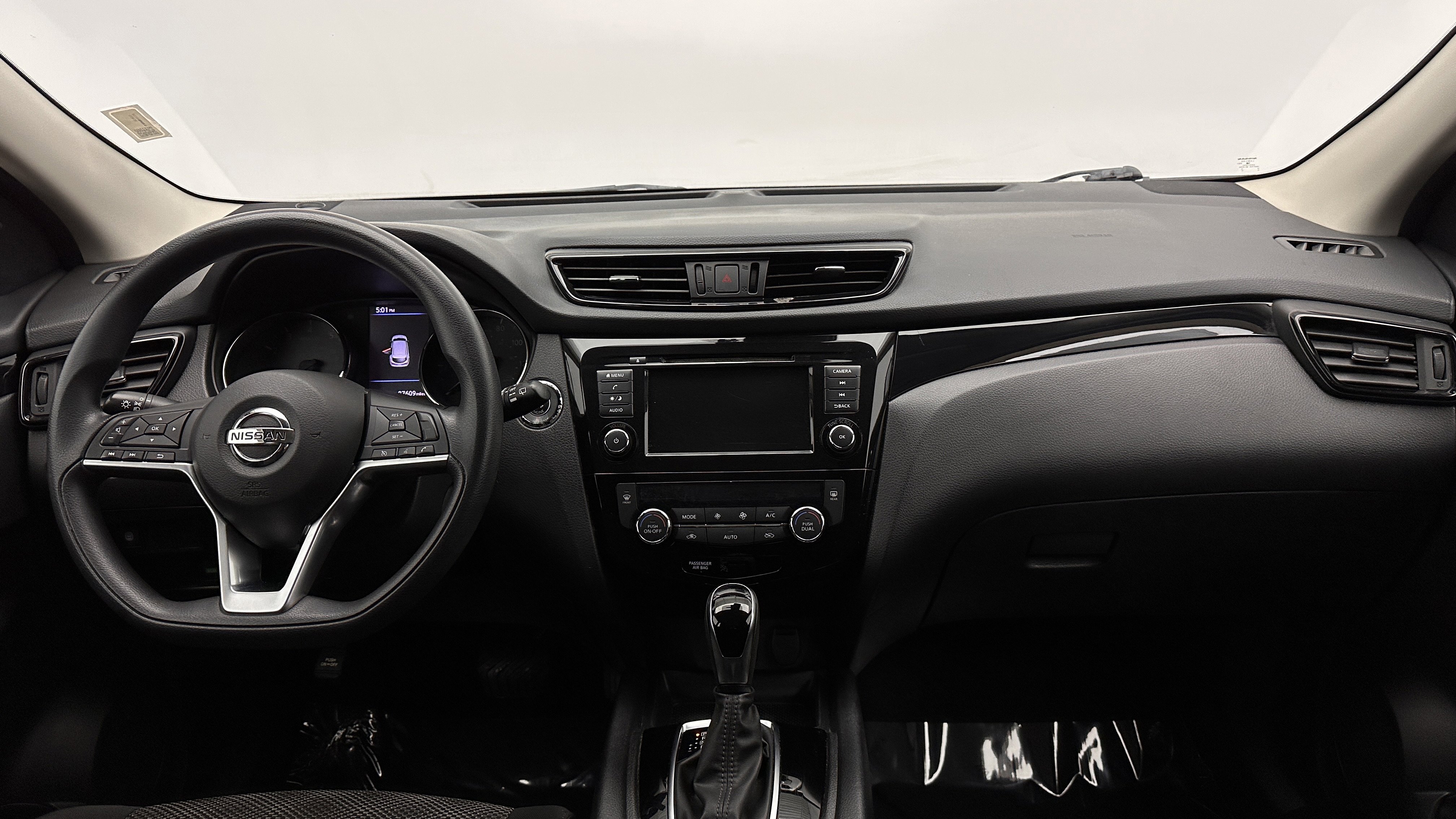 Used 2019 Nissan Rogue Sport SV FWD image 26