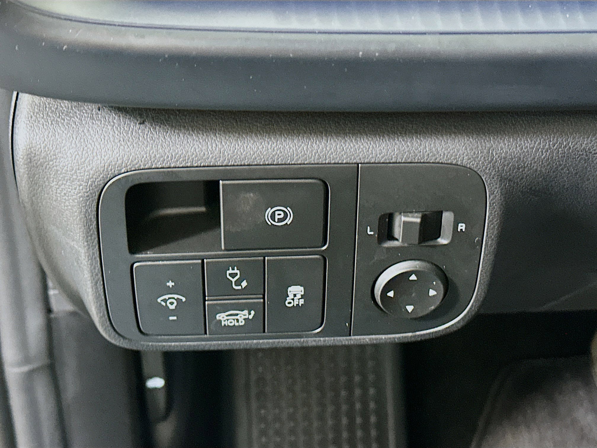 Used 2025 Hyundai Ioniq 6 SE image 16