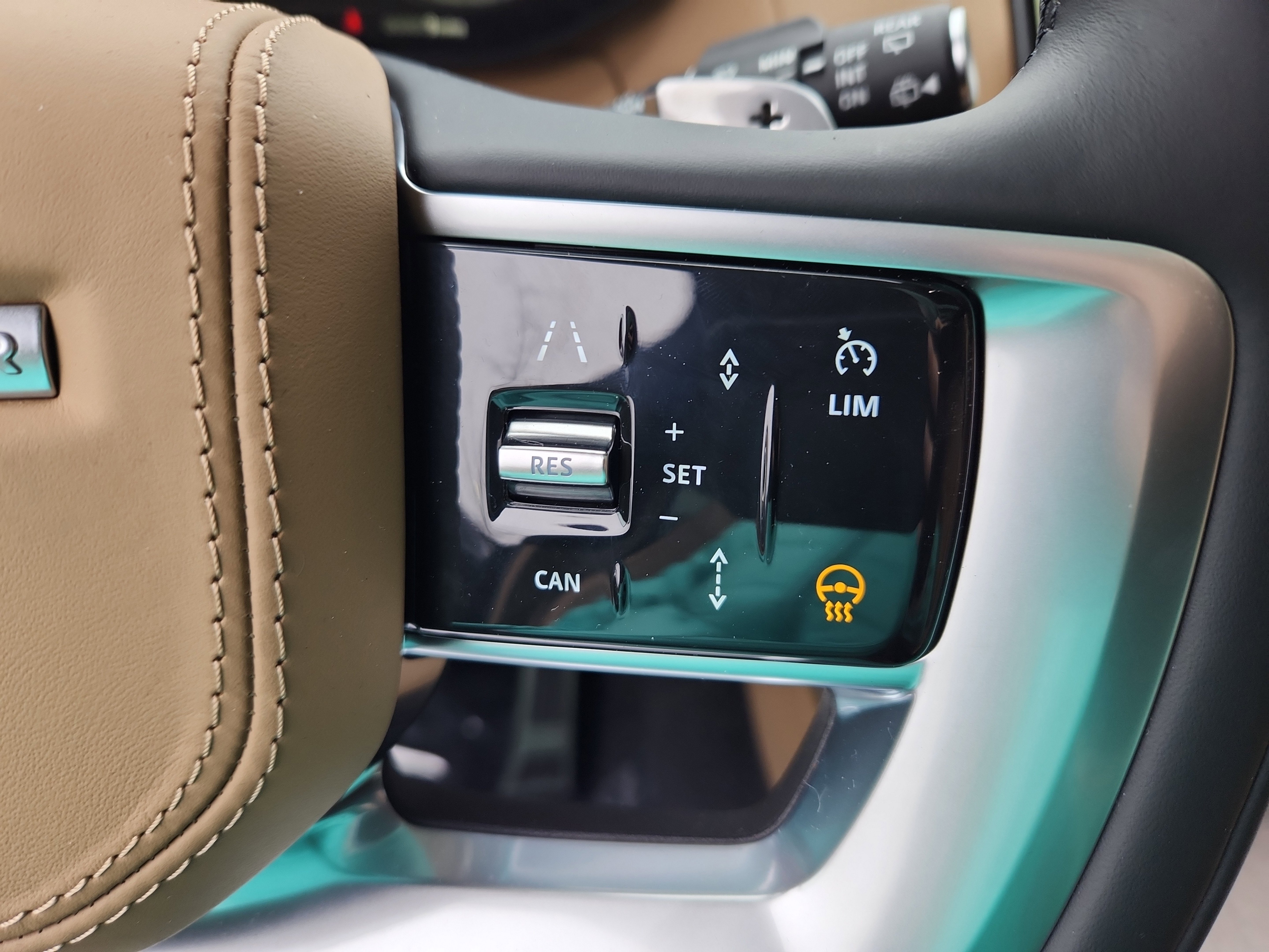 New 2025 Land Rover Range Rover SE image 20