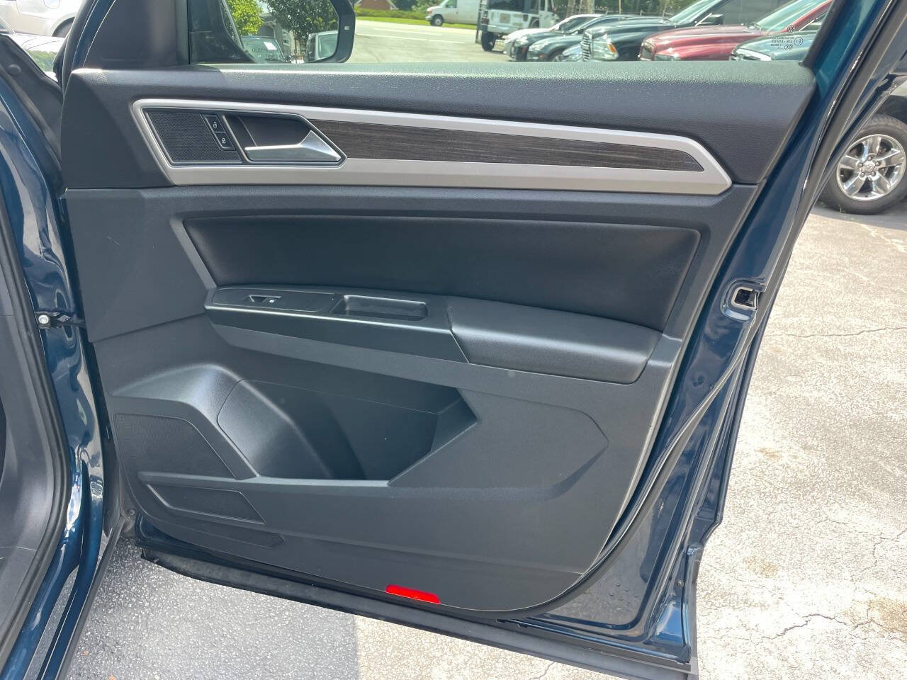 Used 2019 Volkswagen Atlas SE w/ Towing Package FWD image 26