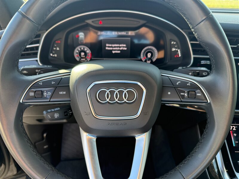 Used 2023 Audi Q7 3.0T Premium w/ Convenience Package AWD/4WD image 23
