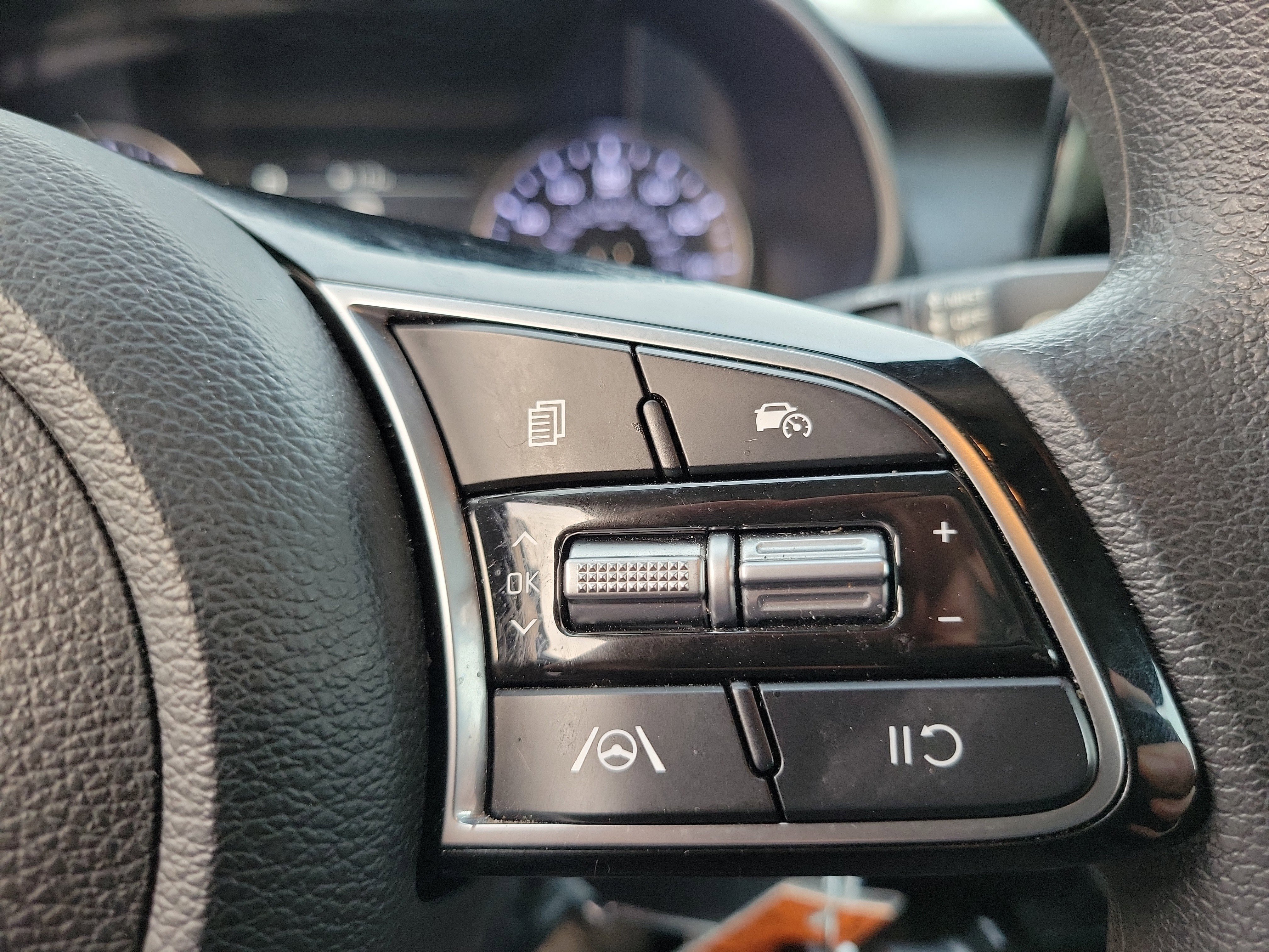 Used 2024 Kia Forte LXS w/ LXS Technology Package image 8