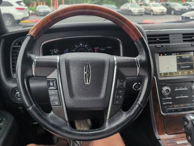 Used 2016 Lincoln Navigator Select AWD/4WD image 21