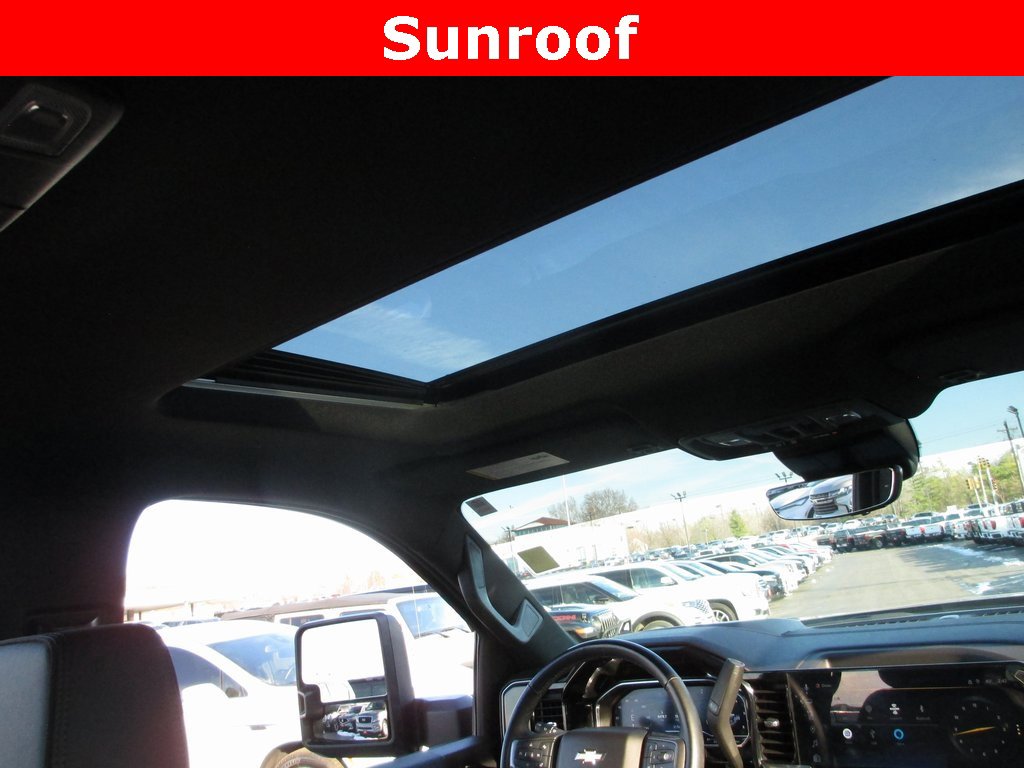 Certified 2025 Chevrolet Silverado 3500 High Country w/ Technology Package image 17