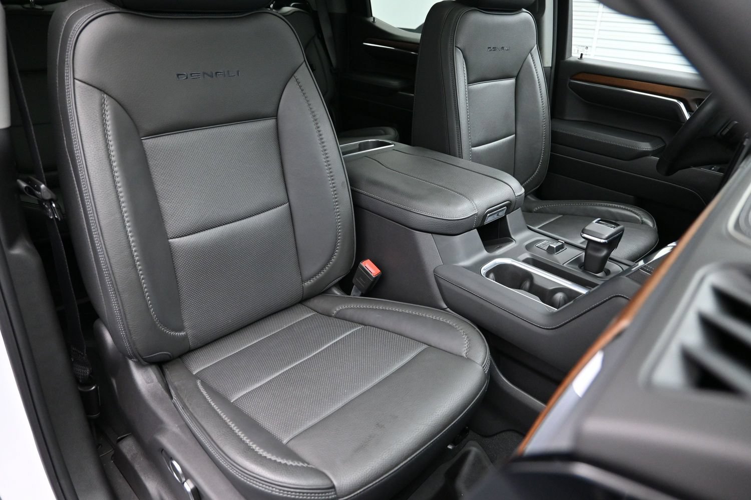 Used 2024 GMC Sierra 1500 Denali w/ Denali Reserve Package AWD/4WD image 43