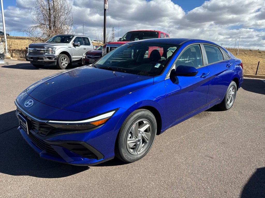 Certified 2026 Hyundai Elantra SE image 2