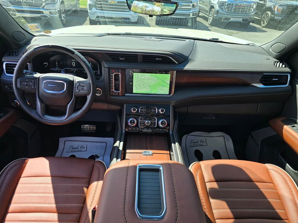 Used 2024 GMC Yukon Denali Ultimate image 3