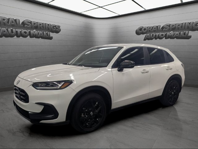 Certified 2025 Honda HR-V Sport image 3