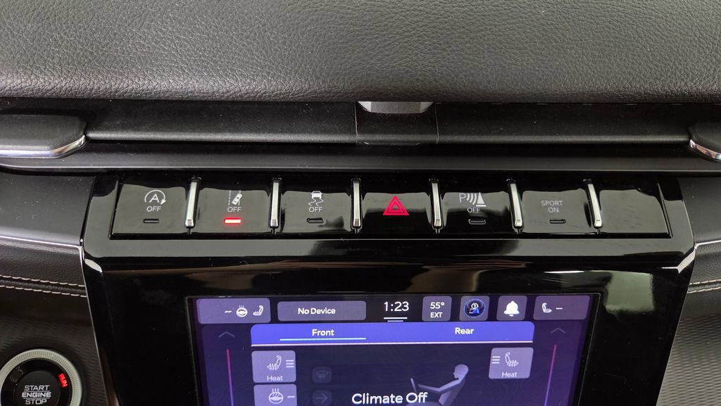 Used 2023 Jeep Grand Cherokee L Laredo AWD/4WD image 27
