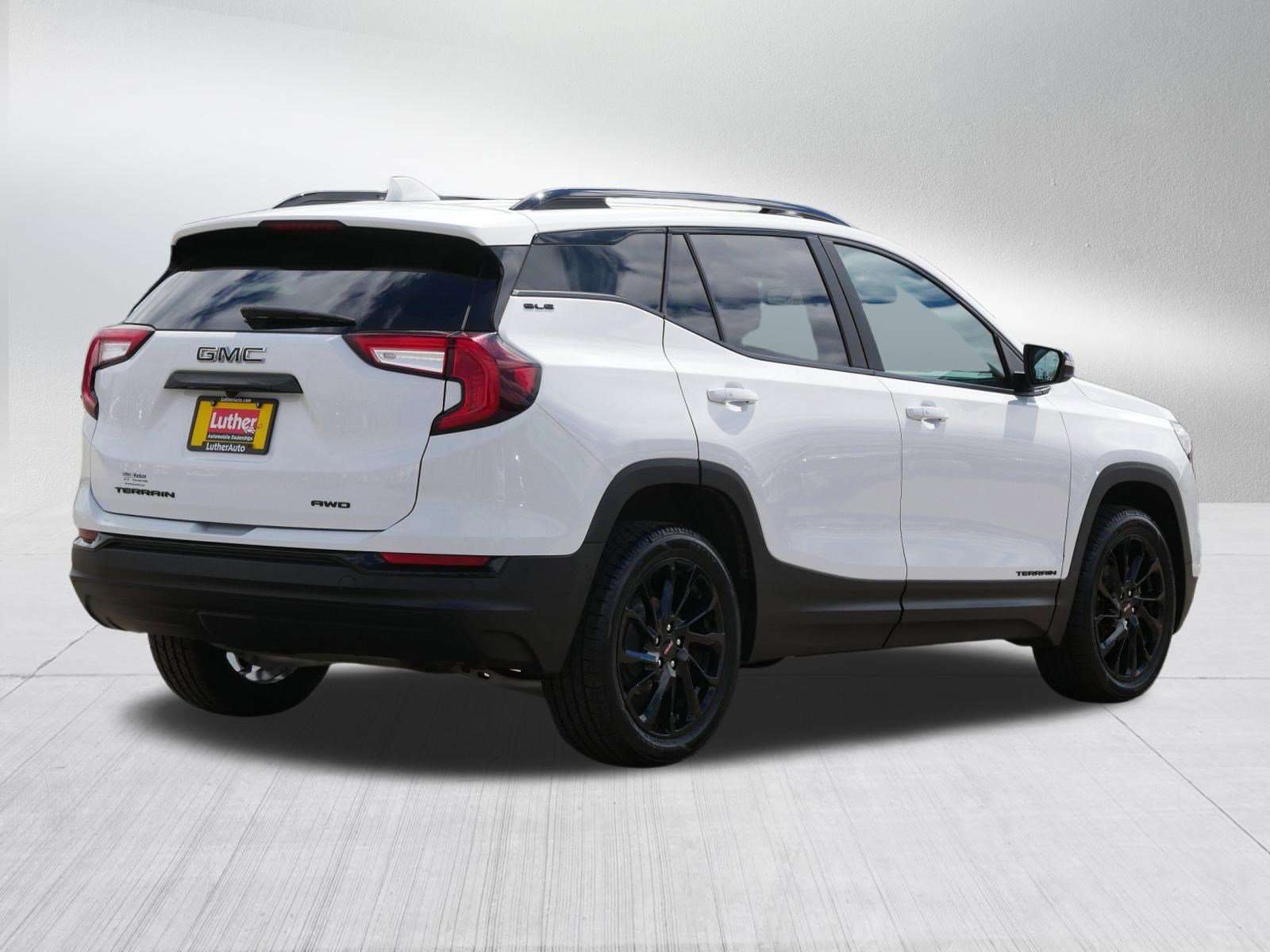 Used 2023 GMC Terrain SLE w/ Driver Convenience Package AWD/4WD image 7