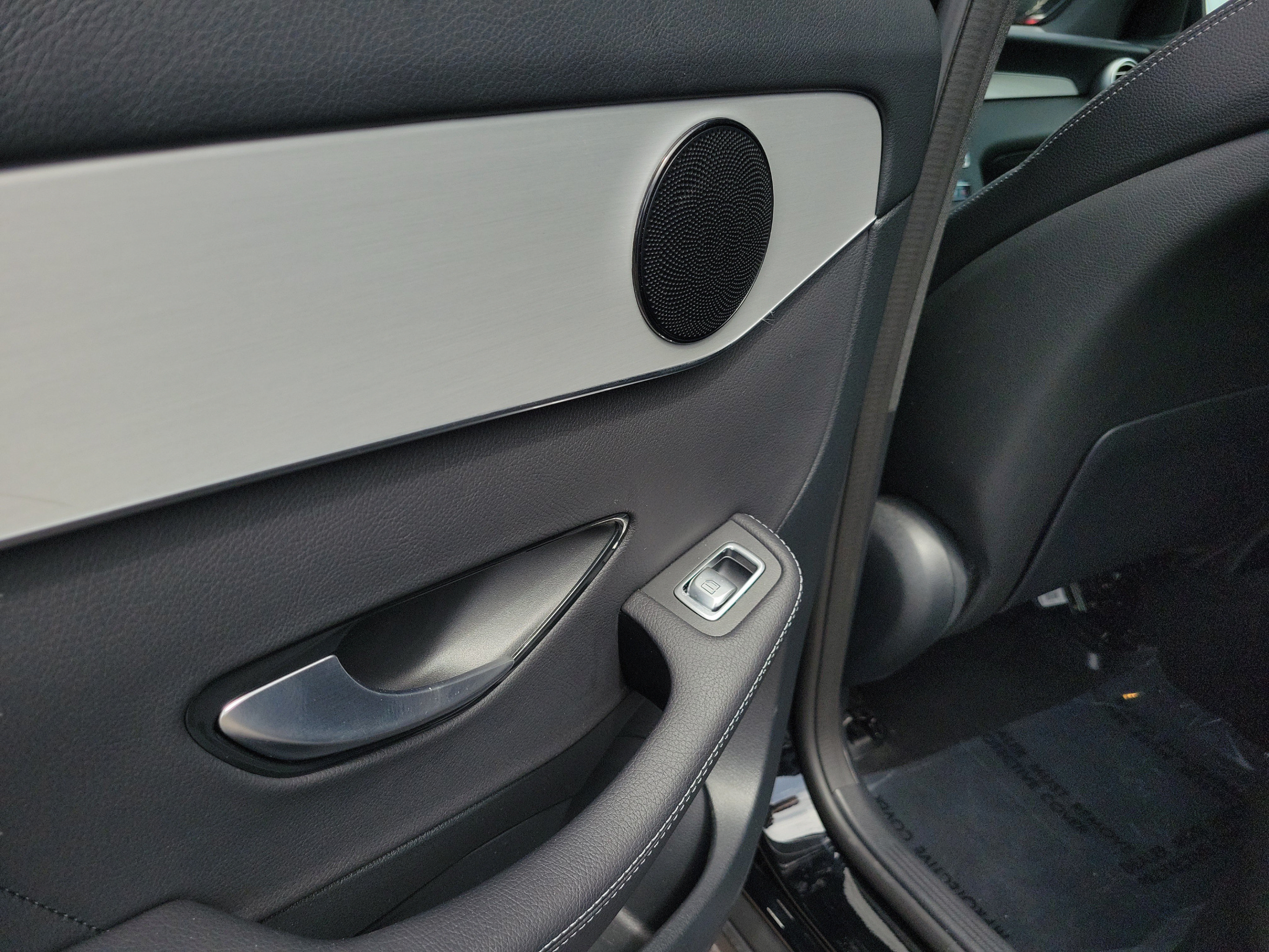 Used 2022 Mercedes-Benz GLC 300 image 7