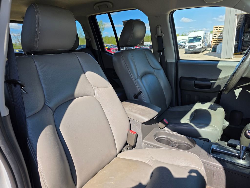 Used 2015 Nissan Xterra S AWD/4WD image 31