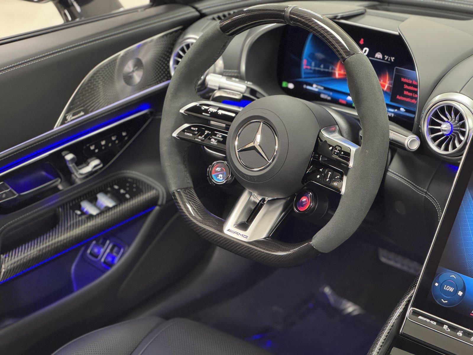 Used 2025 Mercedes-Benz SL 63 AMG S e Performance 4MATIC image 35