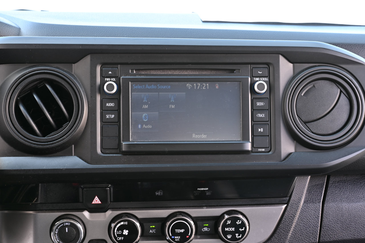 Used 2017 Toyota Tacoma SR AWD/4WD image 19