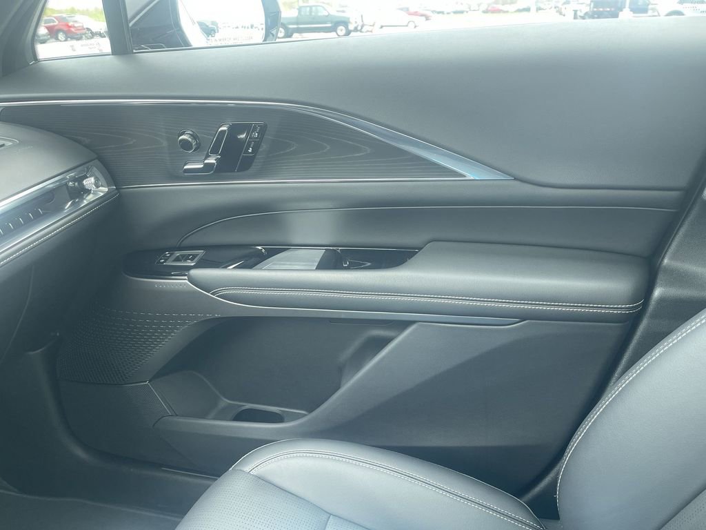 Certified 2024 Cadillac Lyriq Luxury AWD/4WD image 31