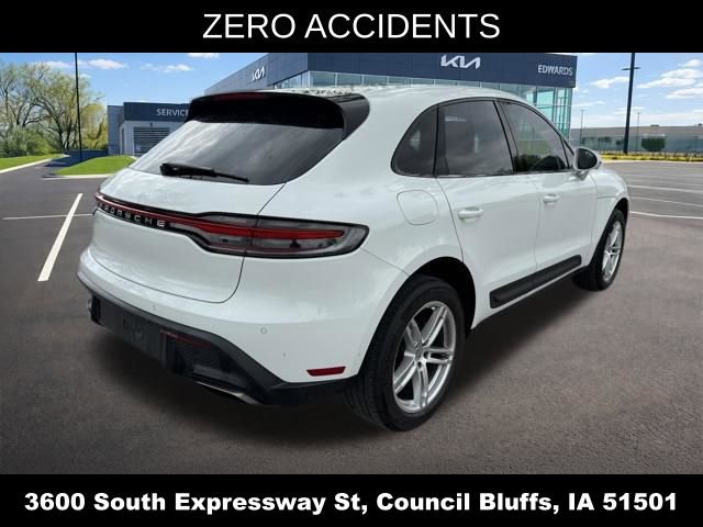 Used 2022 Porsche Macan AWD/4WD image 3