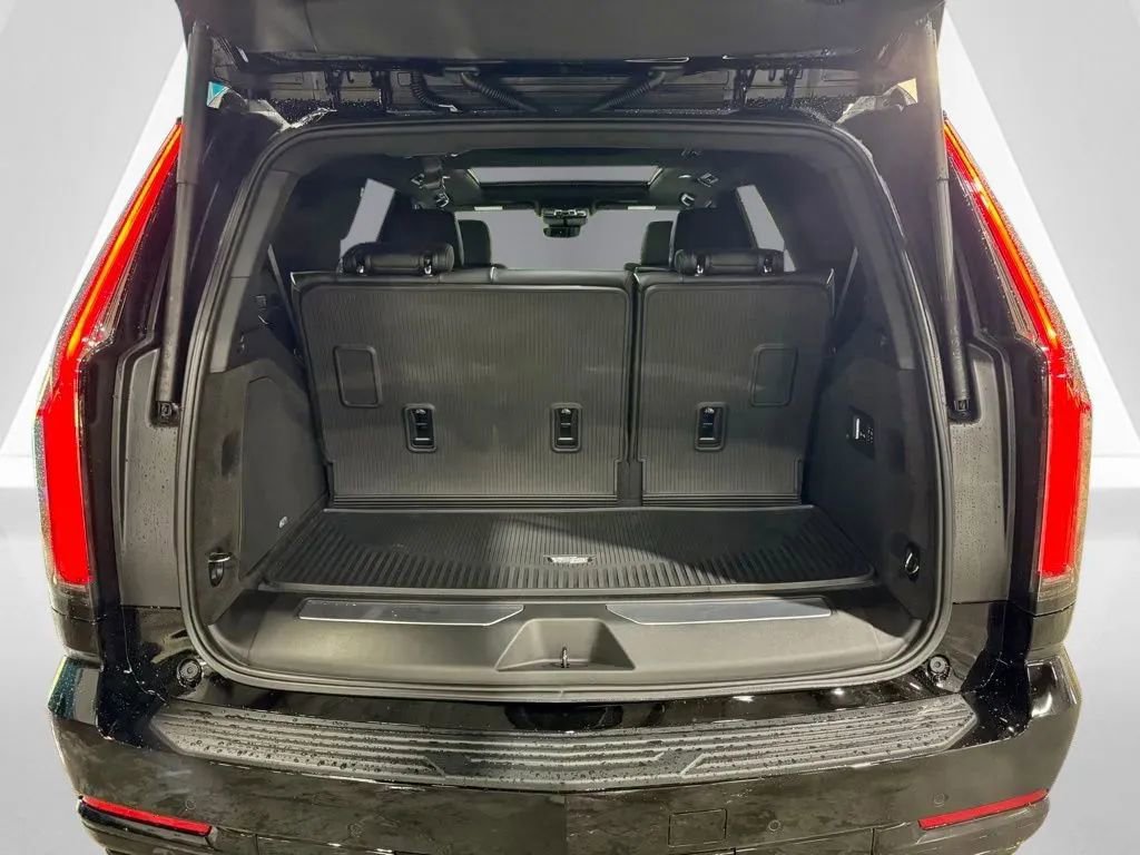 New 2026 Cadillac Escalade Sport w/ Touring Package image 17