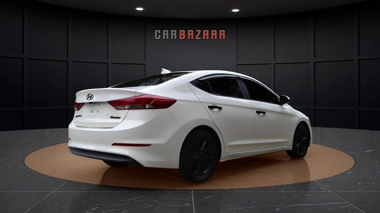 Used 2017 Hyundai Elantra SE image 7