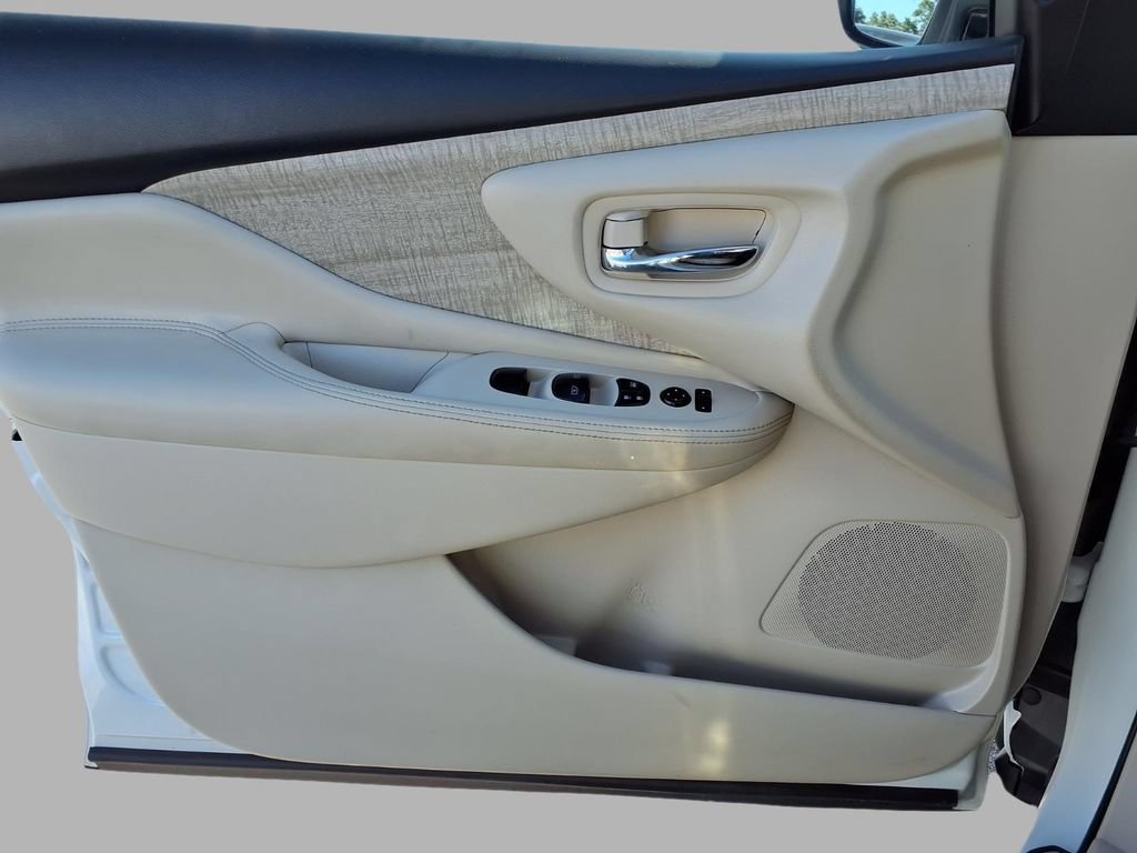 Used 2019 Nissan Murano SV w/ Cargo Package AWD/4WD image 20