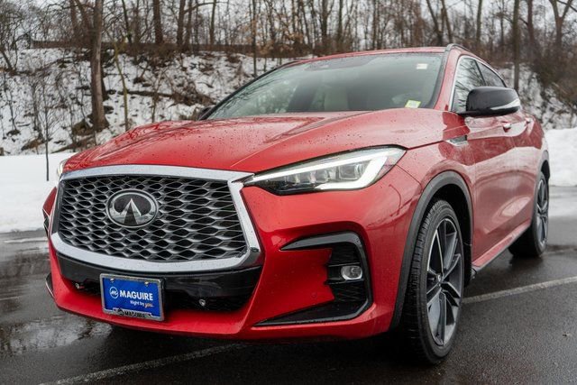 Used 2023 INFINITI QX55 Essential image 2