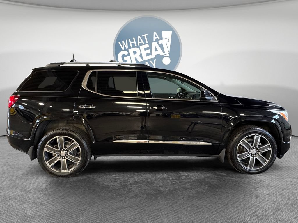 Used 2019 GMC Acadia Denali w/ Technology Package AWD/4WD image 2