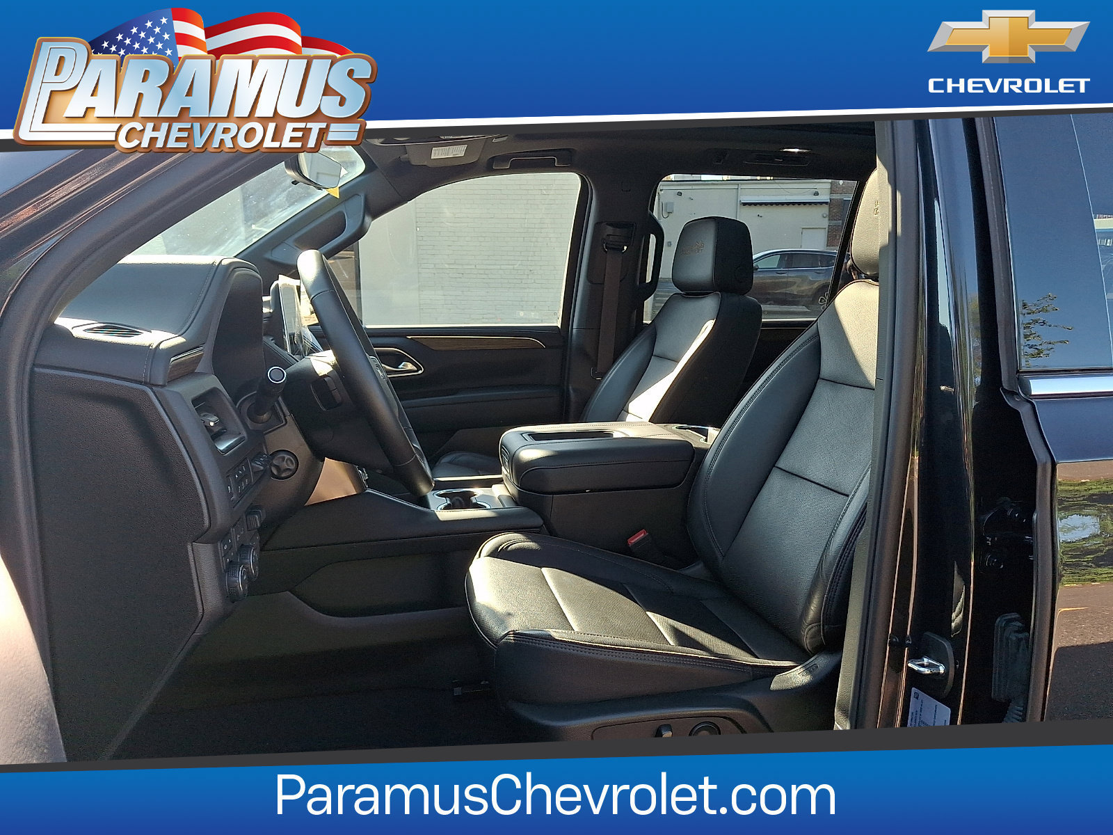 Used 2024 Chevrolet Suburban High Country AWD/4WD image 14