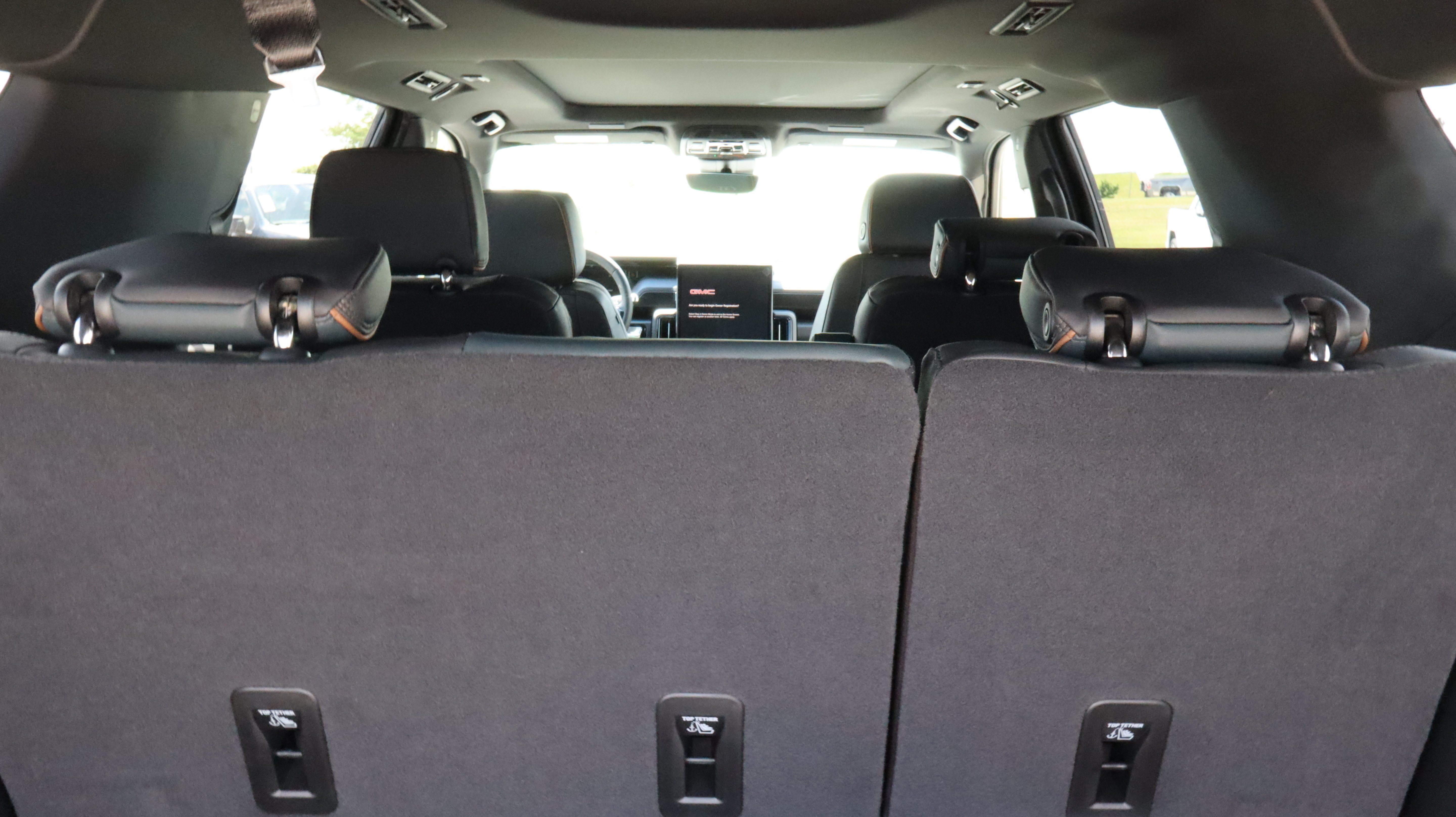 New 2026 GMC Yukon XL AT4 w/ AT4 Premium Package AWD/4WD image 15