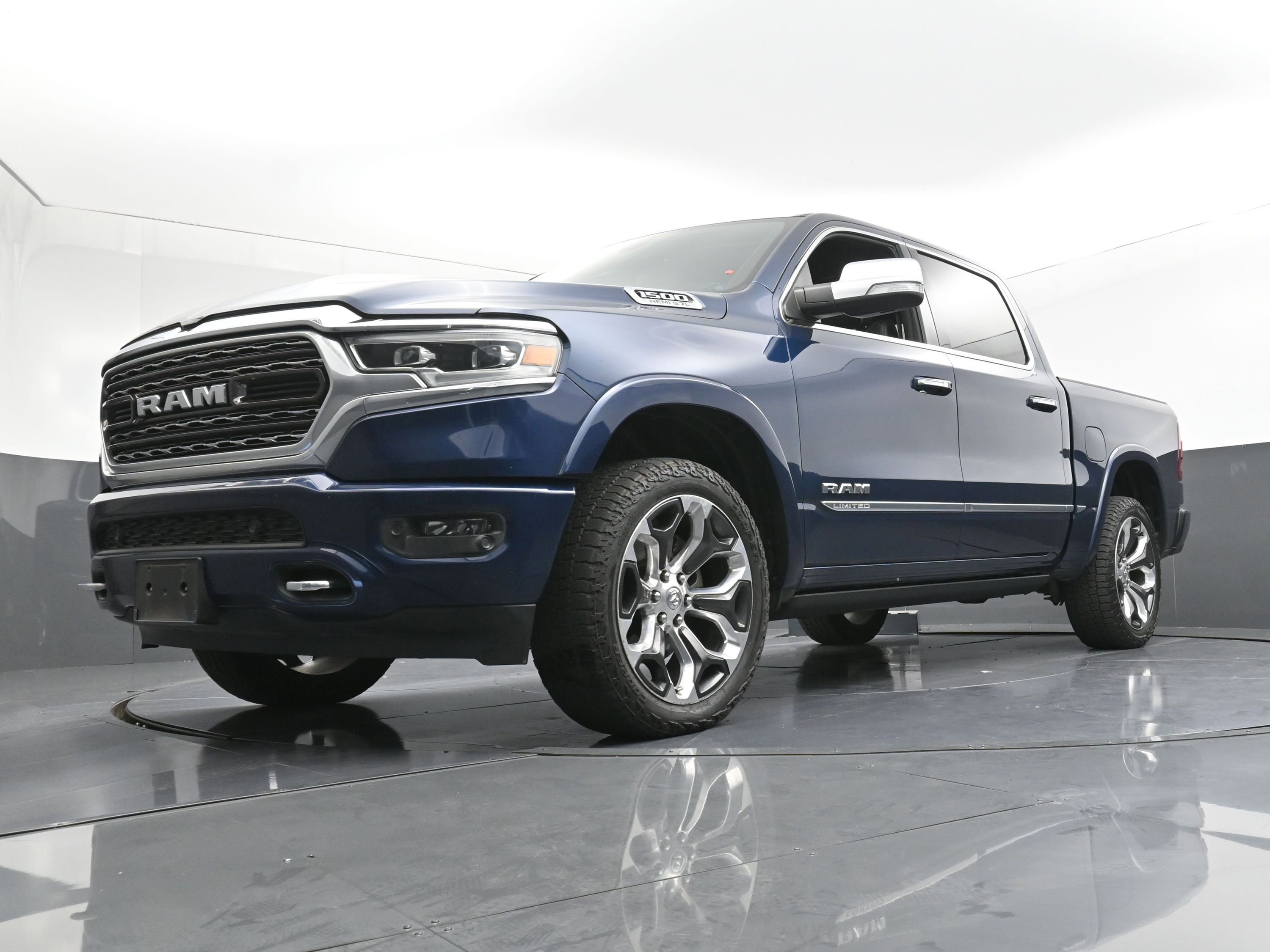 Used 2022 RAM 1500 Limited w/ Body Color Bumper Group image 25