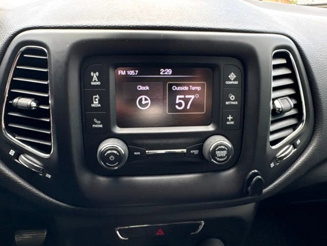 Used 2018 Jeep Compass Latitude w/ Cold Weather Group AWD/4WD image 25