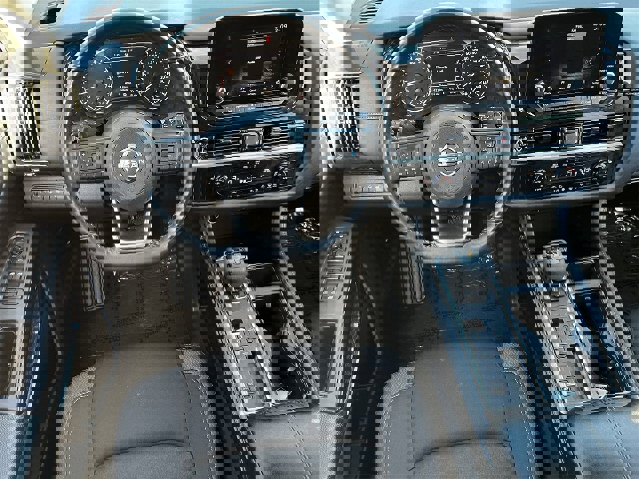 Used 2024 Nissan Pathfinder SV w/ SV Premium Package image 10