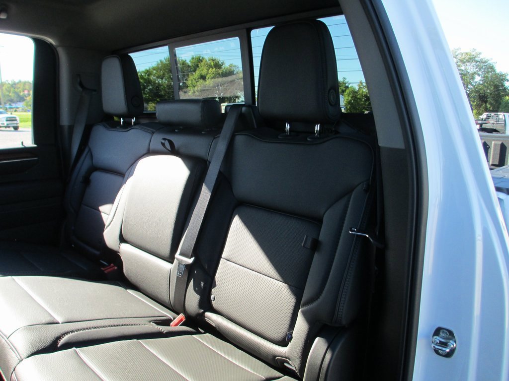 New 2026 GMC Sierra 3500 Denali w/ Denali Reserve Package image 10