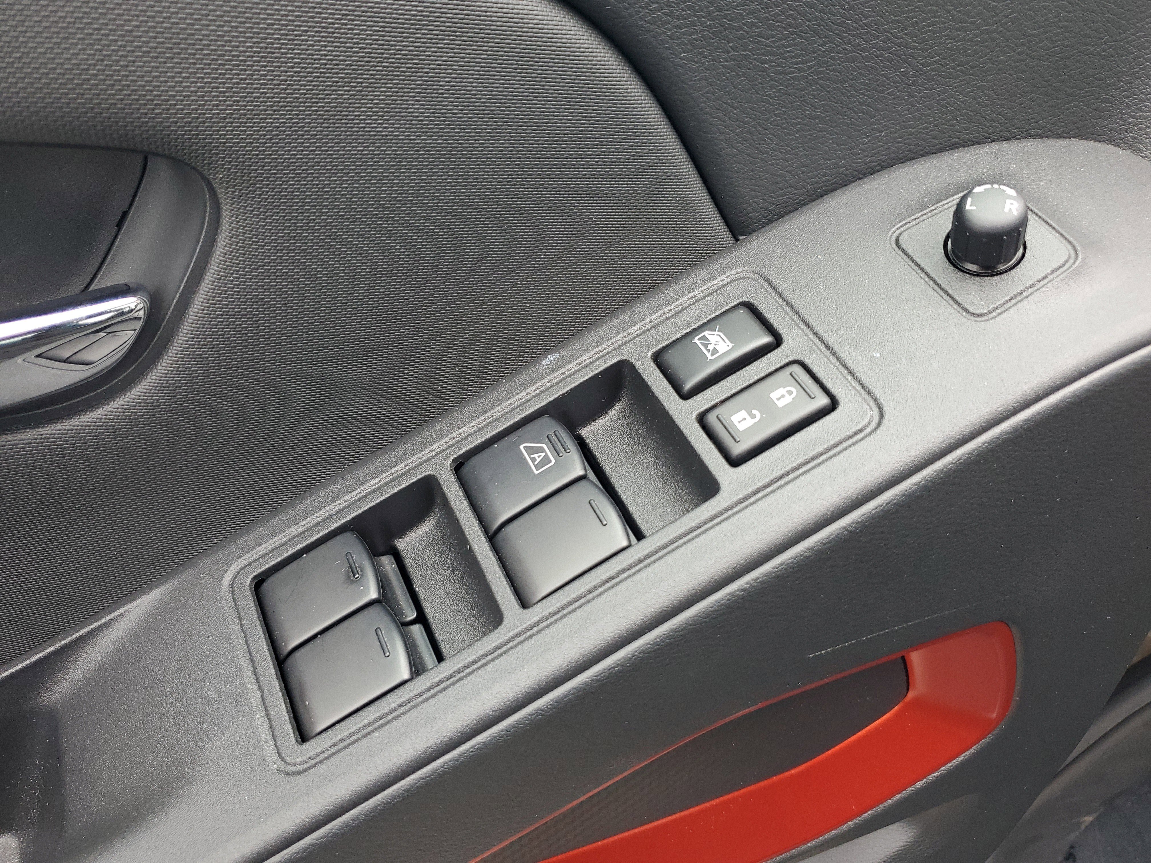 Used 2024 Nissan Frontier Pro-X w/ Technology Package image 27