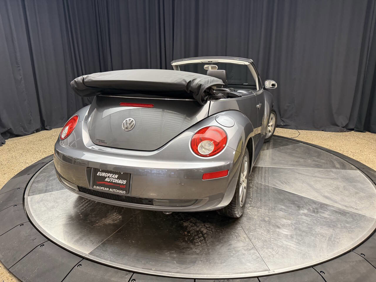 Used 2006 Volkswagen Beetle Convertible w/ Package 1 image 8