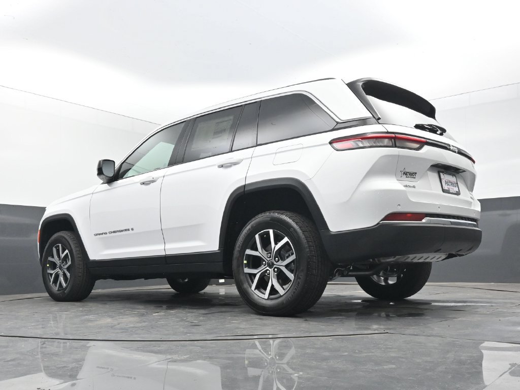 New 2027 Jeep Grand Cherokee Laredo X AWD/4WD image 40