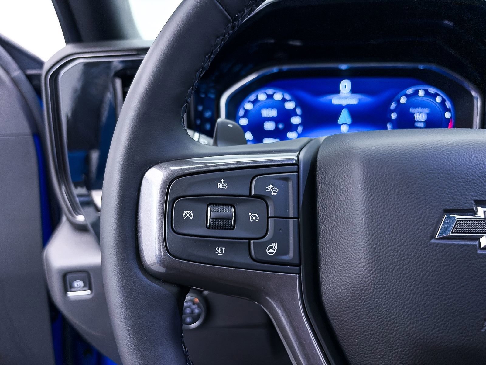 Used 2025 Chevrolet Silverado 1500 ZR2 w/ Technology Package image 37