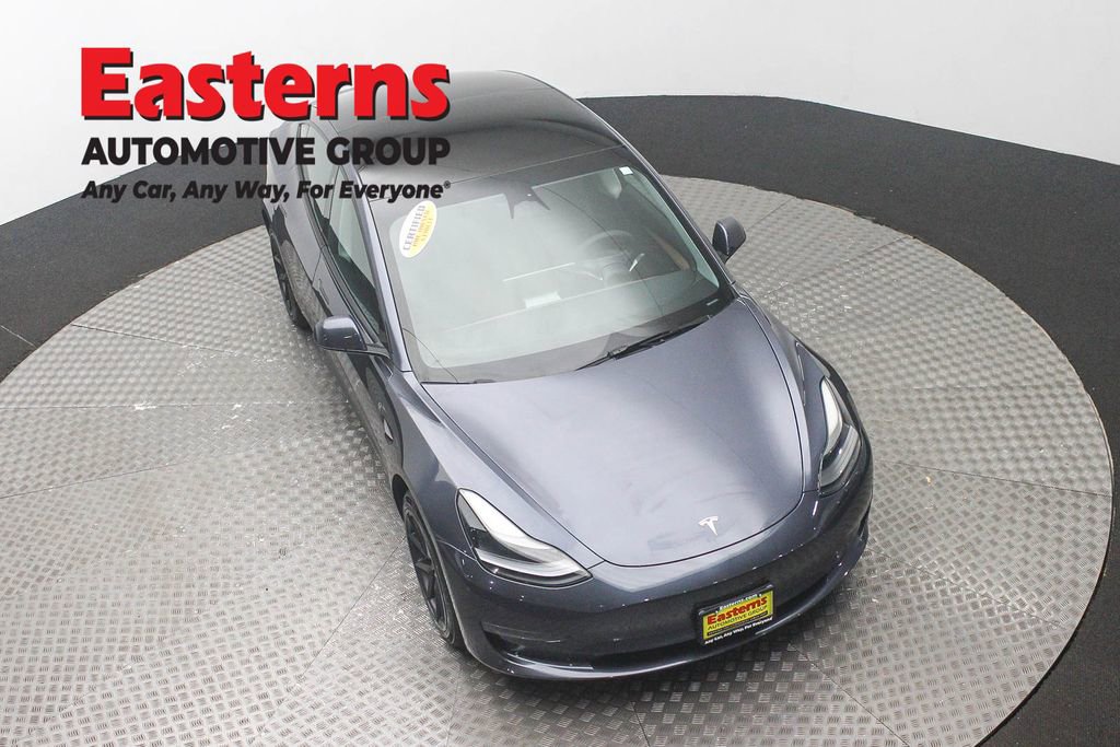 Used 2023 Tesla Model 3 Standard Range image 3