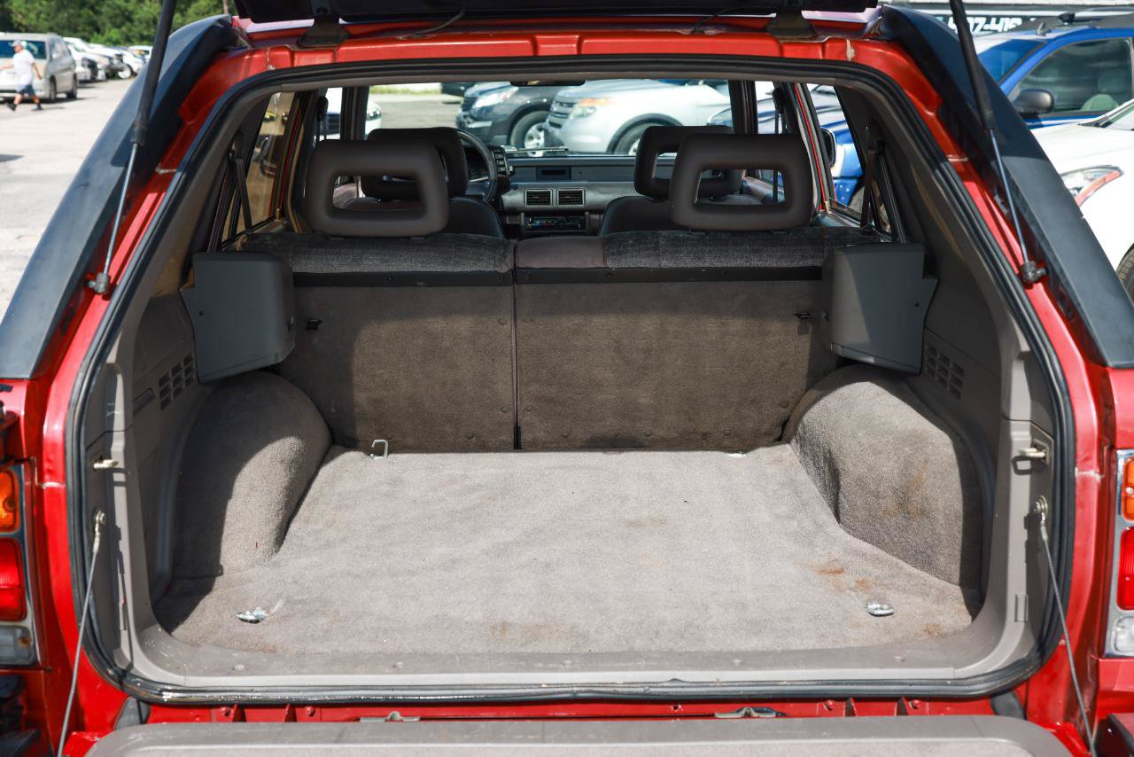Used 1994 Isuzu Rodeo LS RWD image 25