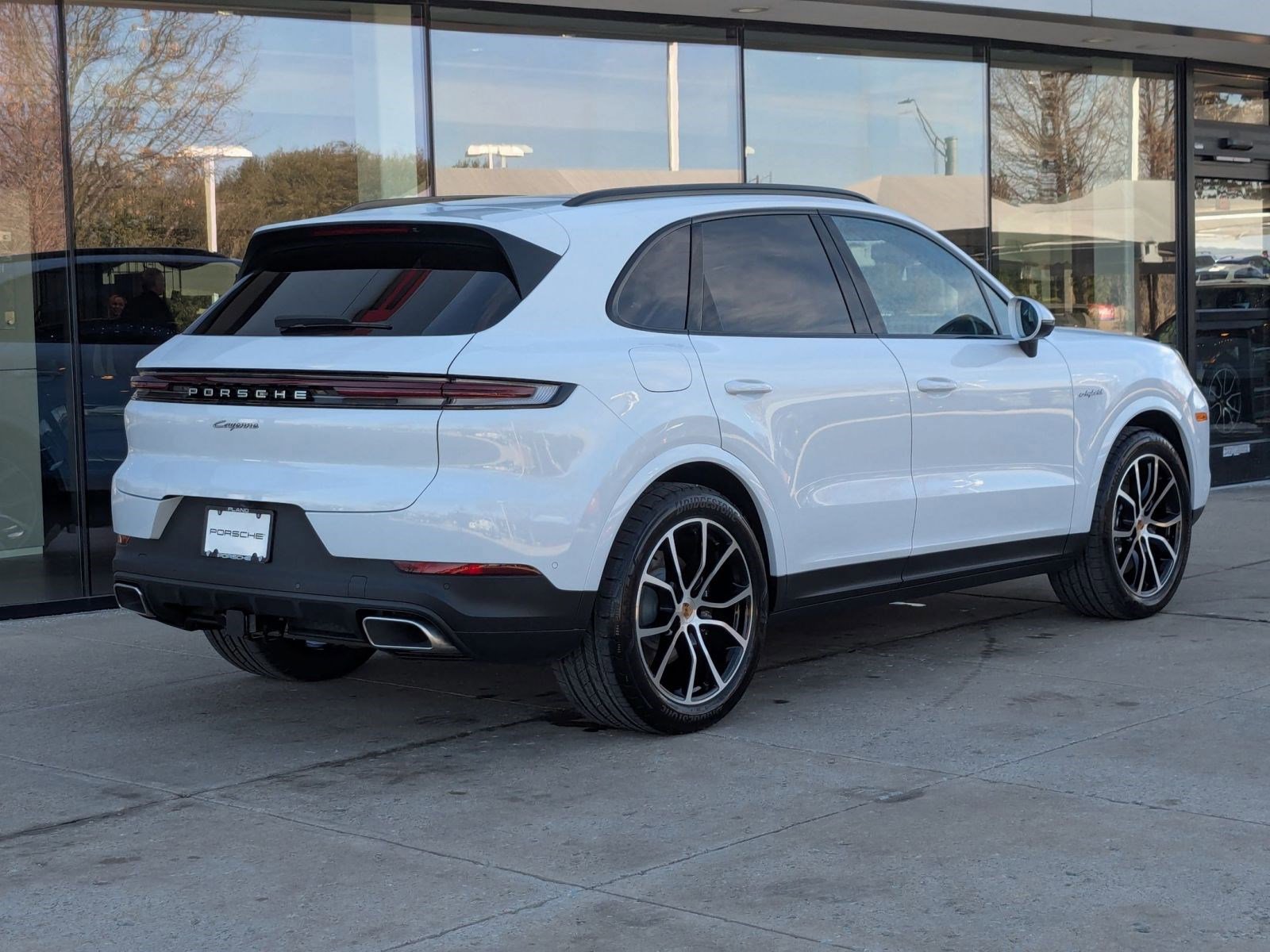 New 2026 Porsche Cayenne E-Hybrid image 9