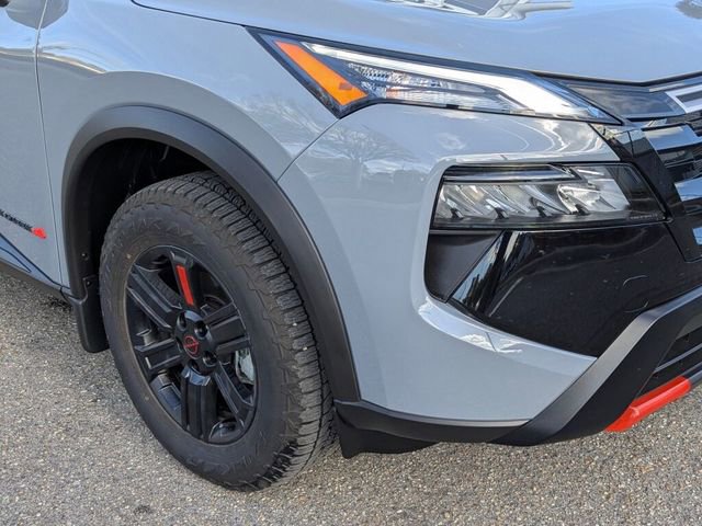 Used 2026 Nissan Rogue SV image 2