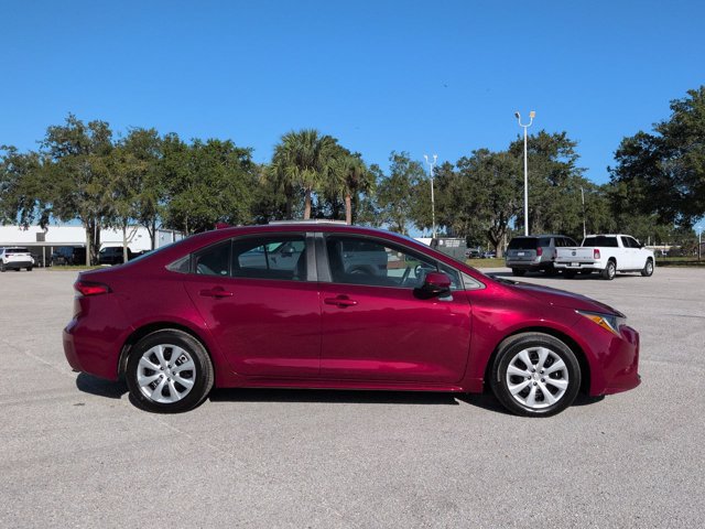 Used 2025 Toyota Corolla LE FWD image 3