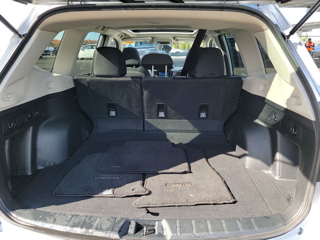 Used 2021 Subaru Forester Premium image 12