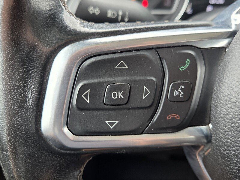 Certified 2020 Jeep Gladiator Overland w/ Safety Group AWD/4WD image 31