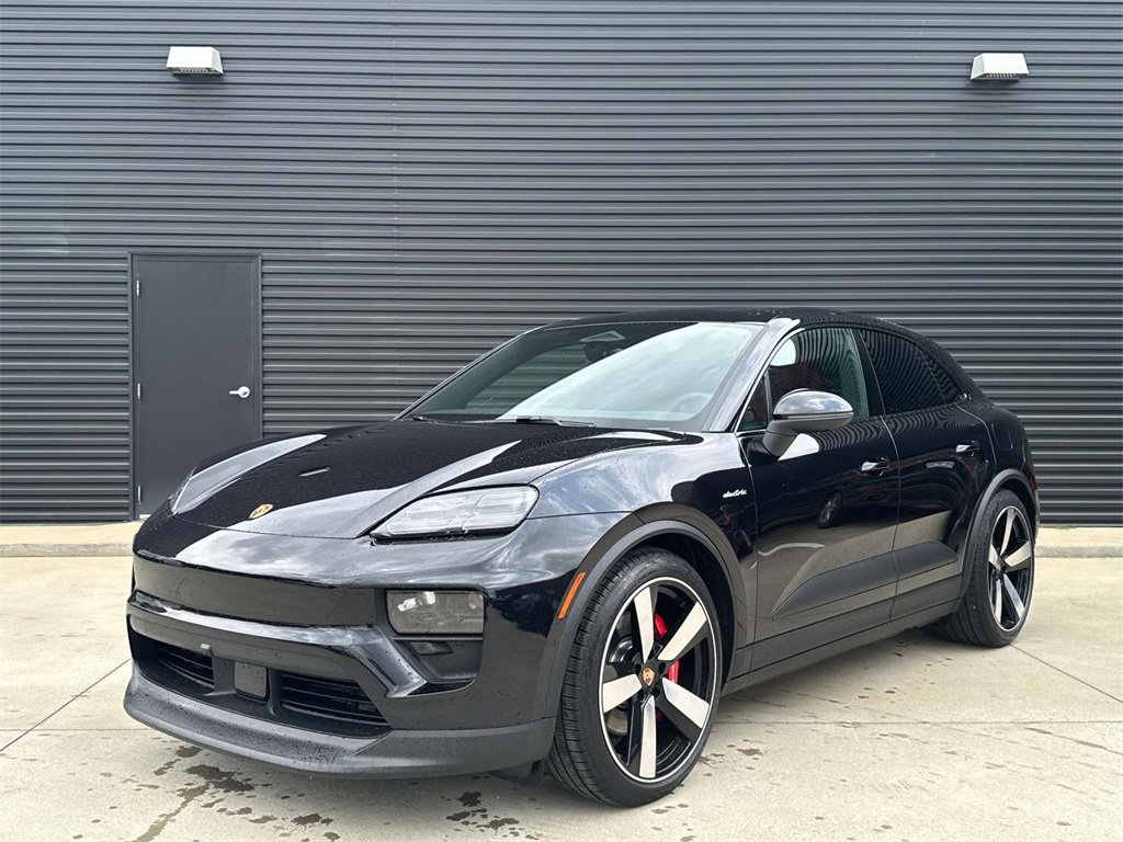 Used 2025 Porsche Macan 4S Electric image 1