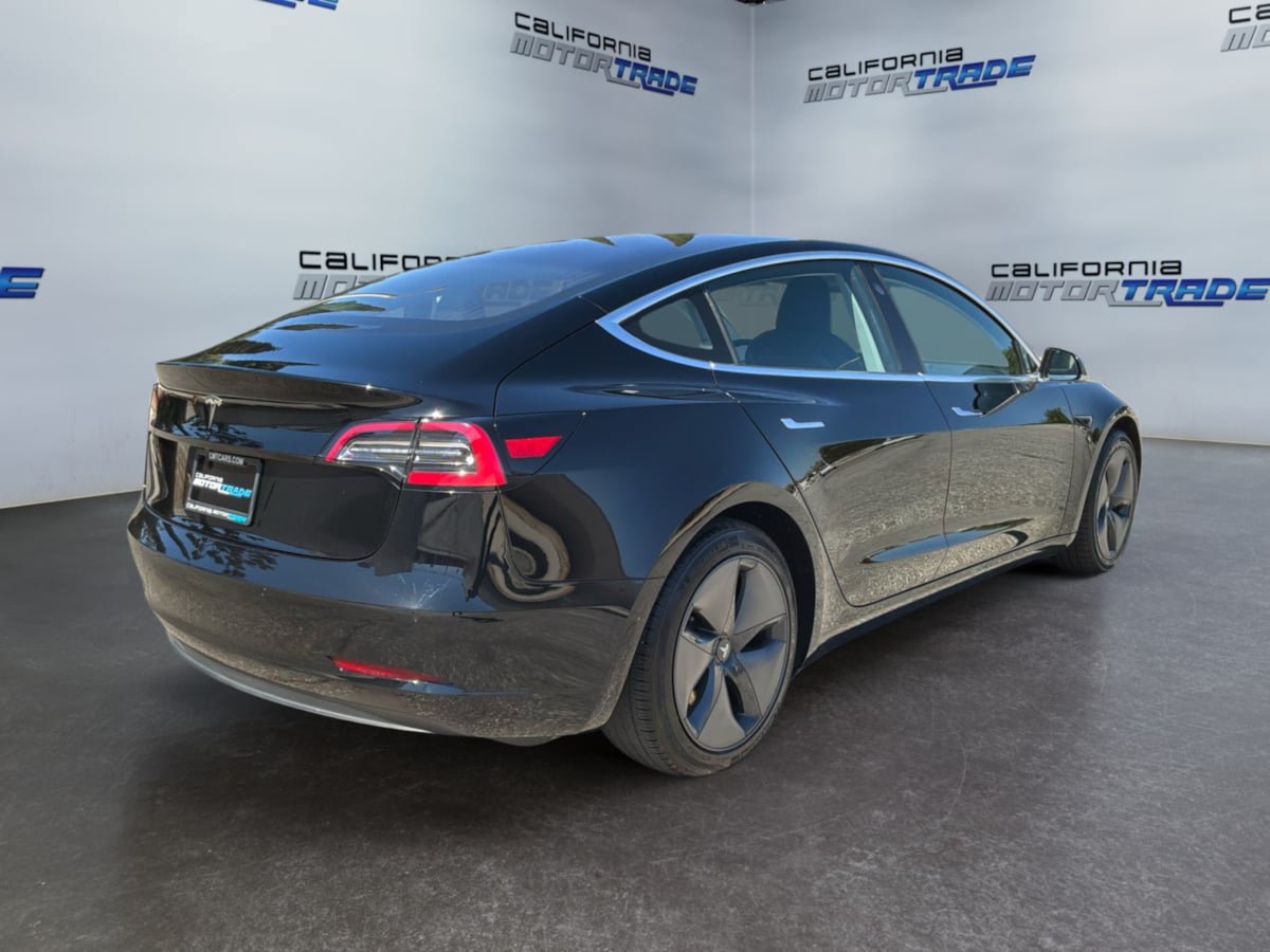 Used 2018 Tesla Model 3 Long Range RWD image 5